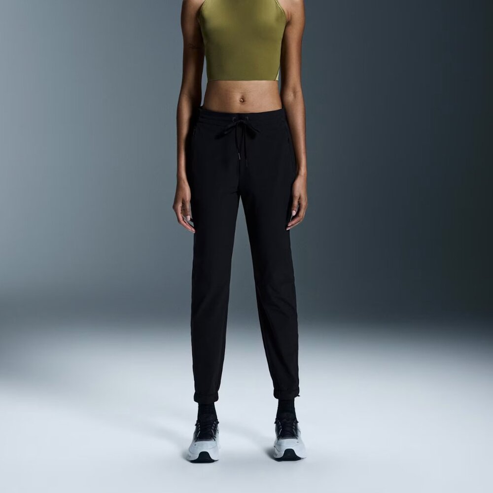 NWT- On Running Women’s Active Pants
